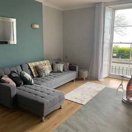 Beautiful Flat With Harbour Views Tenby Eksteriør bilde