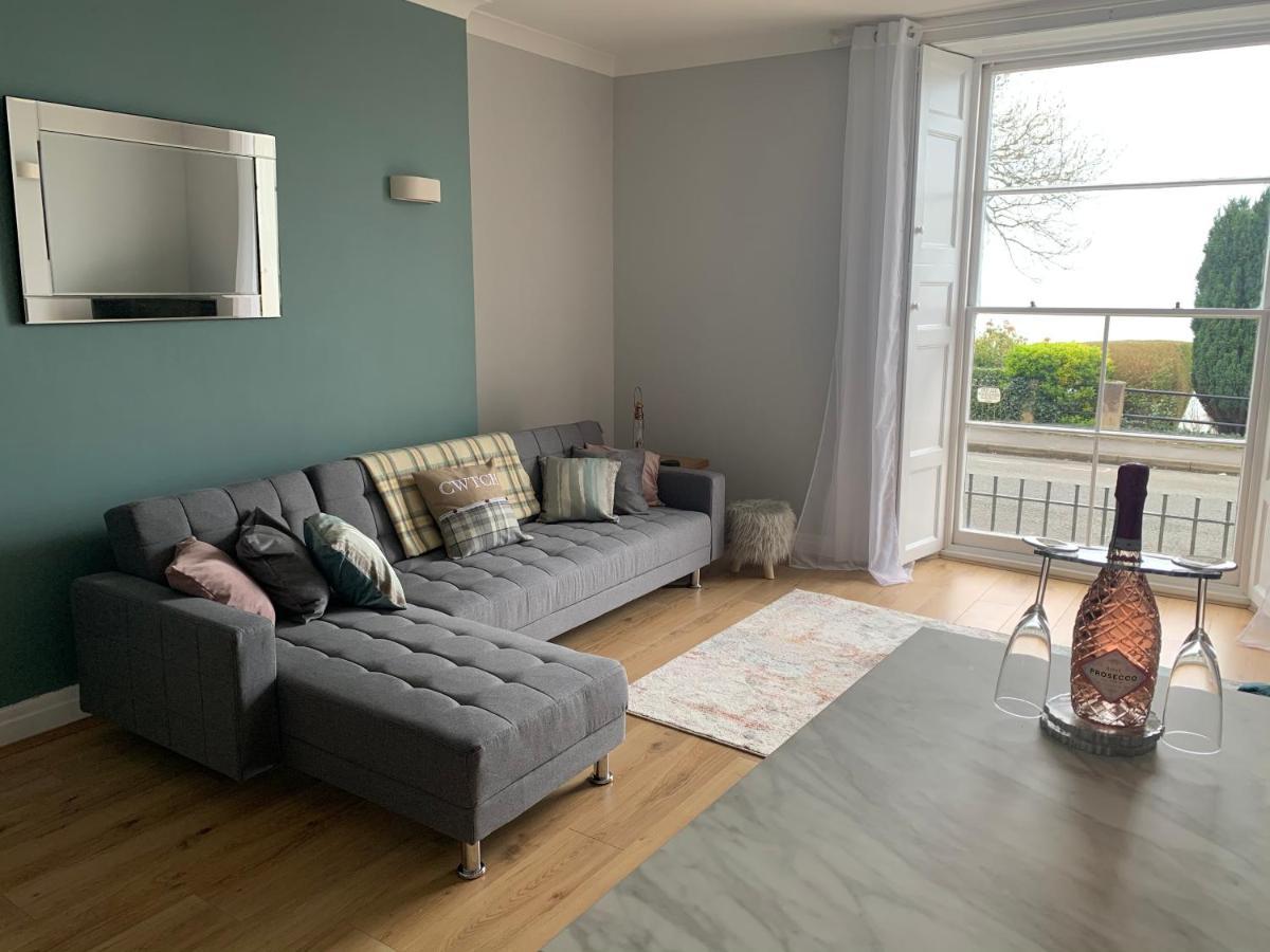 Beautiful Flat With Harbour Views Tenby Eksteriør bilde
