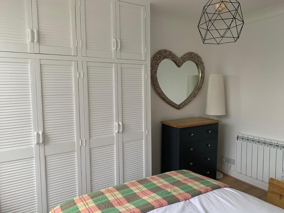 Beautiful Flat With Harbour Views Tenby Eksteriør bilde