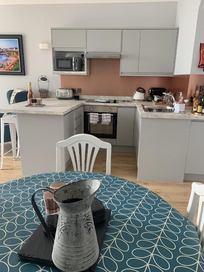 Beautiful Flat With Harbour Views Tenby Eksteriør bilde