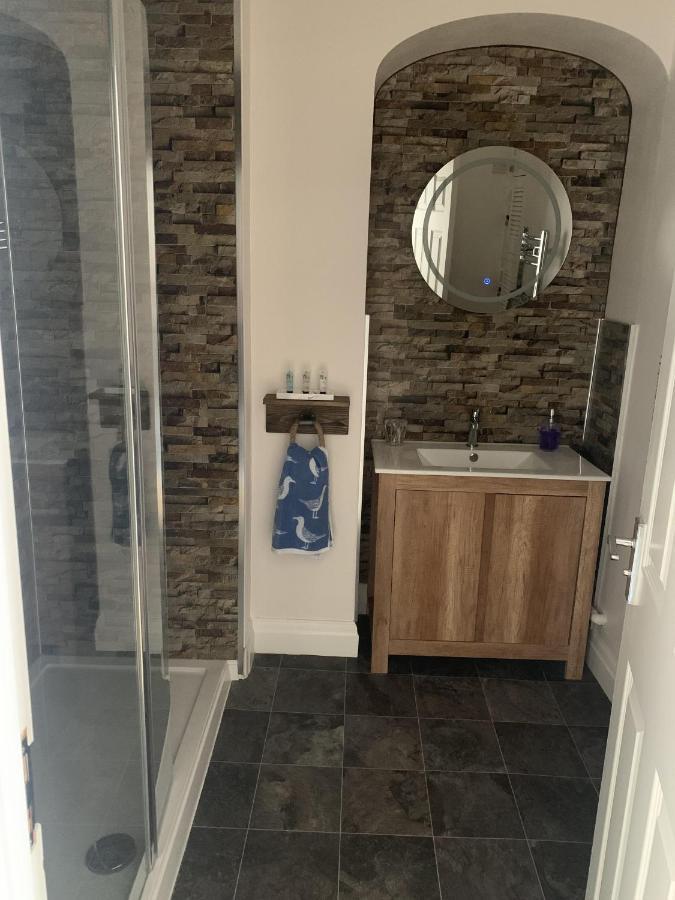 Beautiful Flat With Harbour Views Tenby Eksteriør bilde
